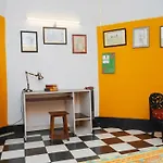 Awadh Centrally Located 1Br Near Old Lucknow