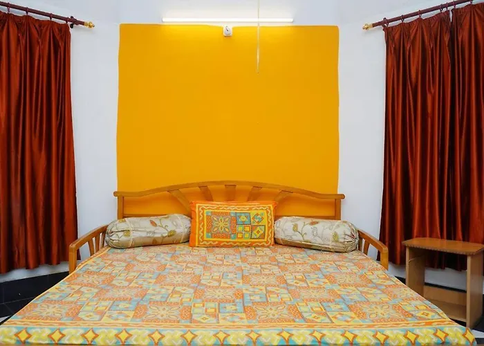Awadh Centrally Located 1Br Near Old Lucknow
